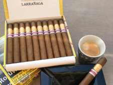 Hình thức bên ngoài của xì gà Por Larranaga Gran Robusto Paises Bajos
